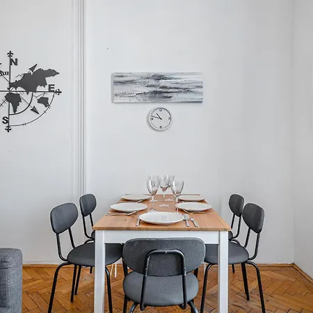 Wander Flat 2br, Location By M2 Metro * בודפשט