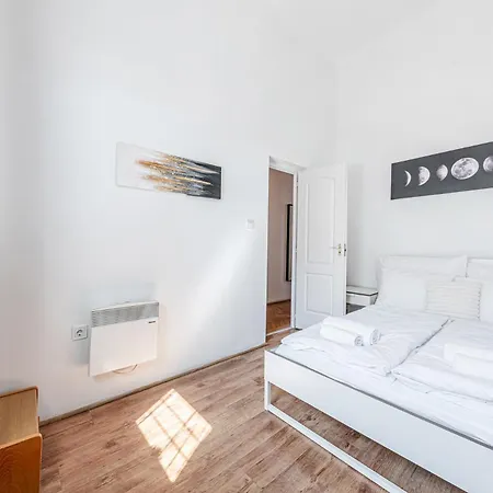 Wander Flat 2br, Location By M2 Metro Daire Budapeşte