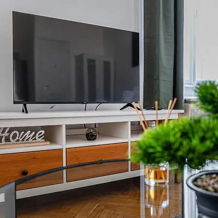 Wander Flat 2br, Location By M2 Metro * Budapest